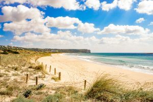 Playa de Son Bou en la costa sur de Menorca