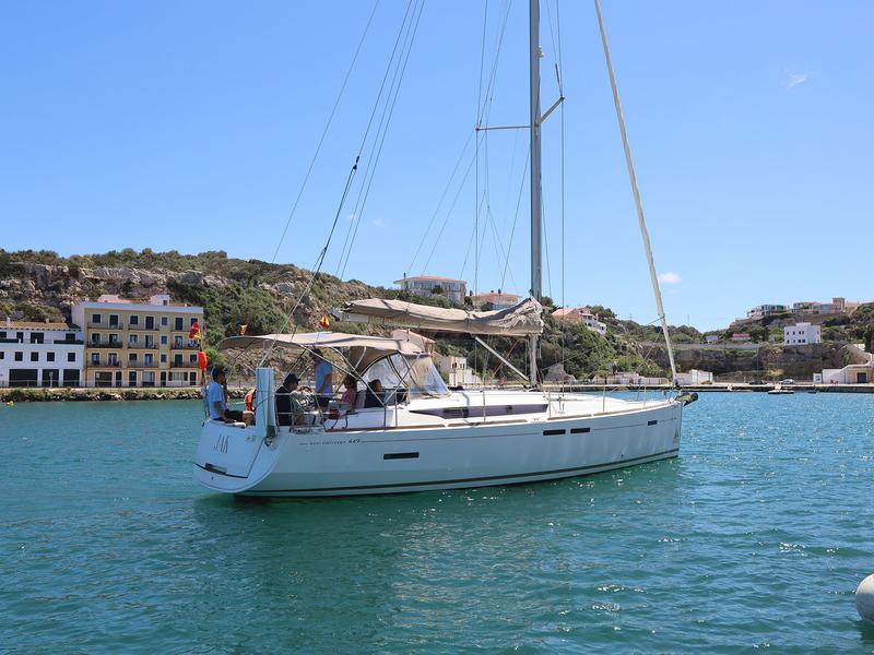 RENTAL-SUN-ODYSSEY-449