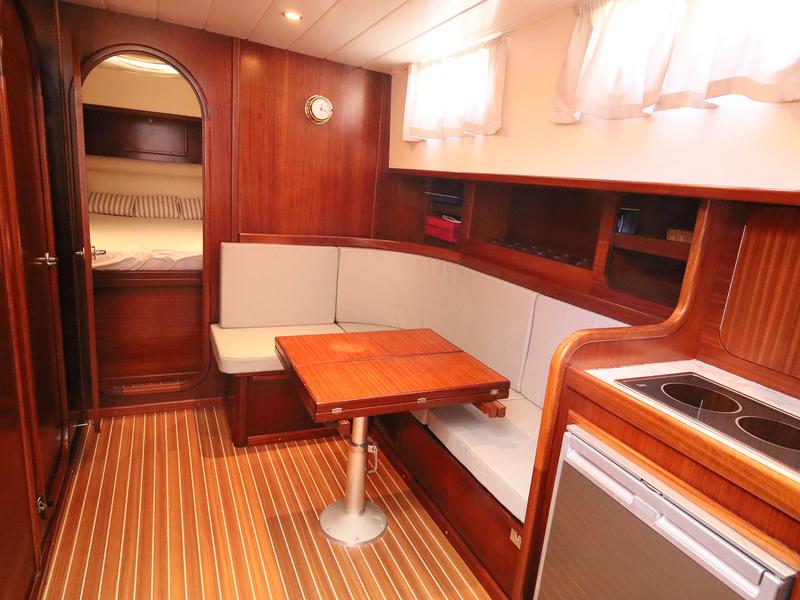 LOCATION-MENORQUÍN-YACHT-120